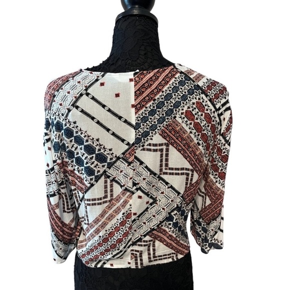 BCBGenerations Crop Top tie front - EUC - Picture 3 of 4